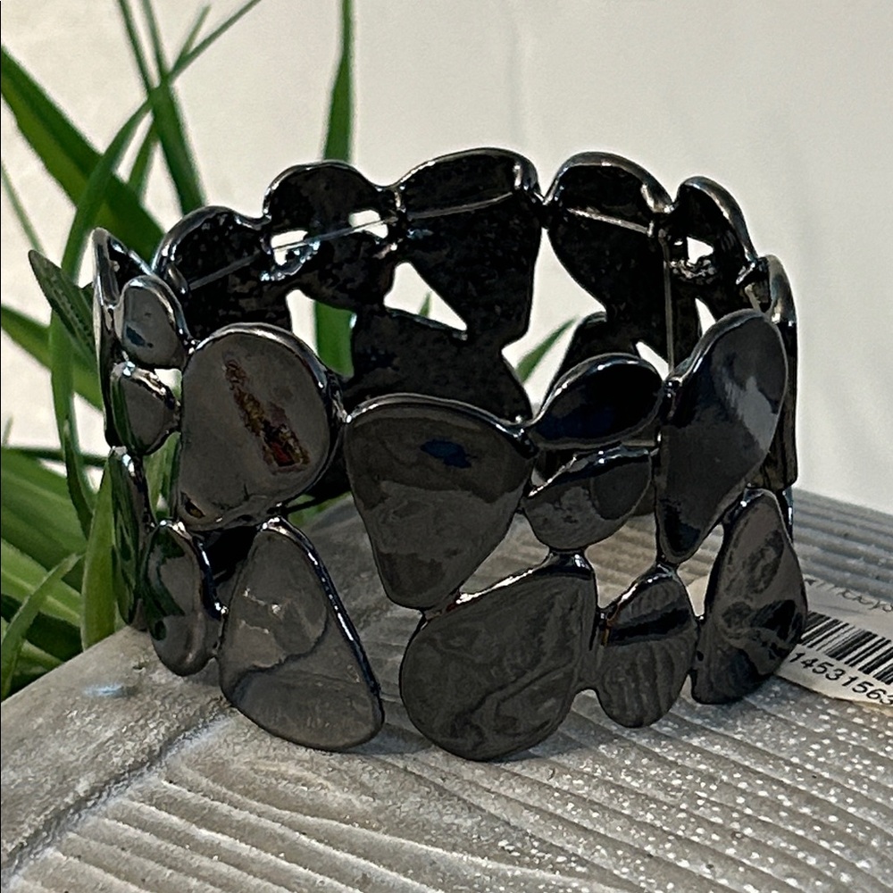 Macy's abstract metal stretch Bracelet NEW blackish color rock vibes